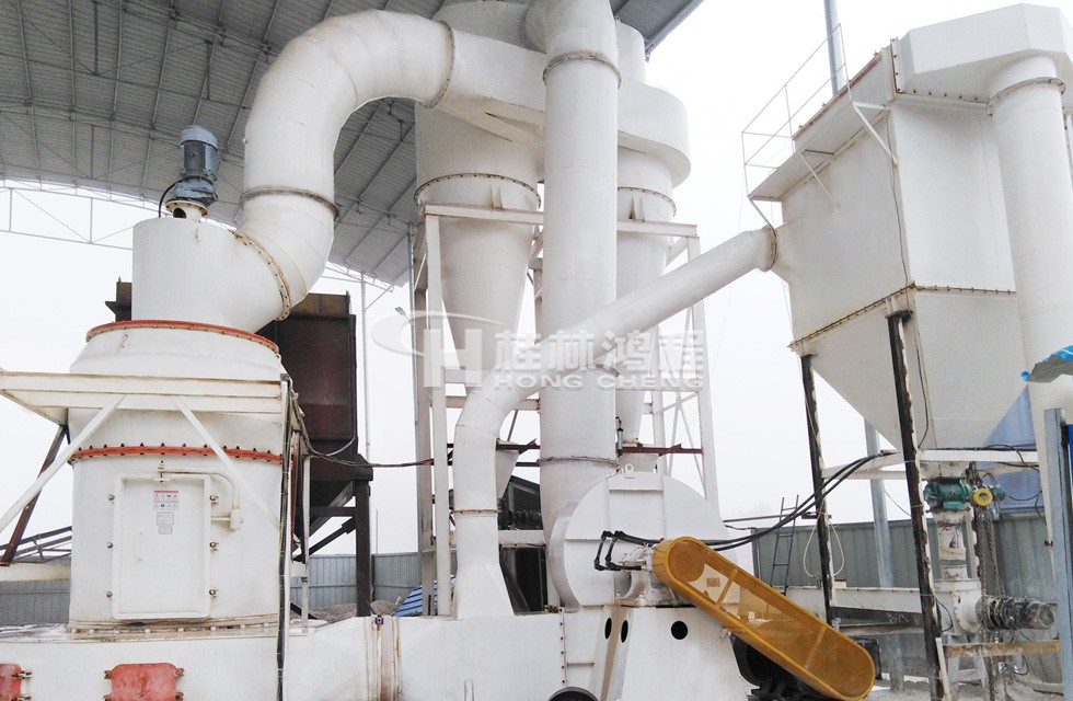 HC1900打礦石粉機器多少錢一臺 雷蒙磨粉機多少錢一臺？幾萬到幾十萬不等